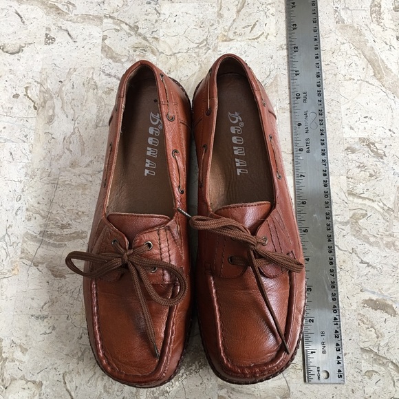 Vintage Brown Leather Boat Shoe Moccasin Low Heel Lace Up New Size 8.5-8 - Picture 3 of 8